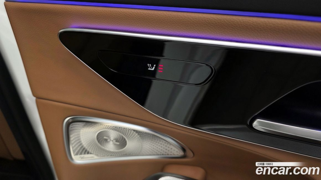 Mercedes-Benz E-Class E300 4MATIC Exclusive, 2026