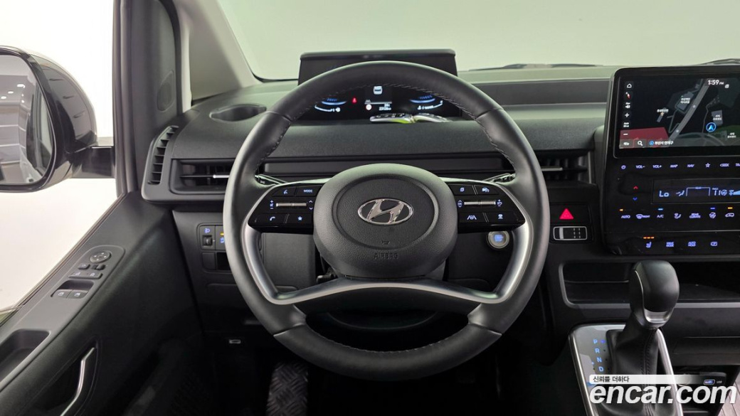 Hyundai Staria Tourer 9-Seater, 2024