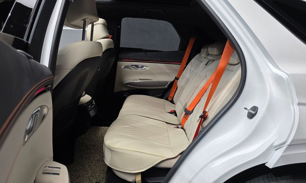 Genesis GV70 2.5T Gasoline 2WD, 2025