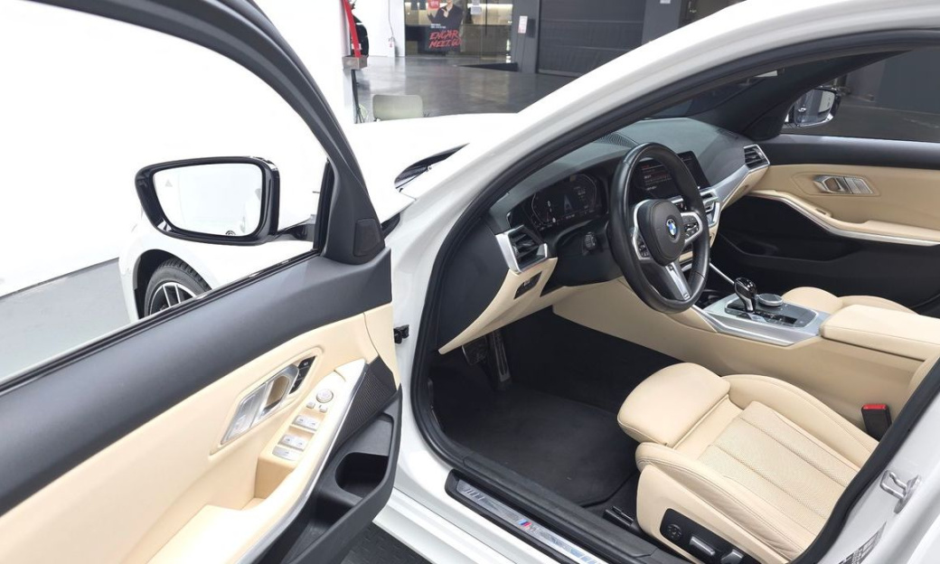 BMW 3-Series 320d M Sport, 2022