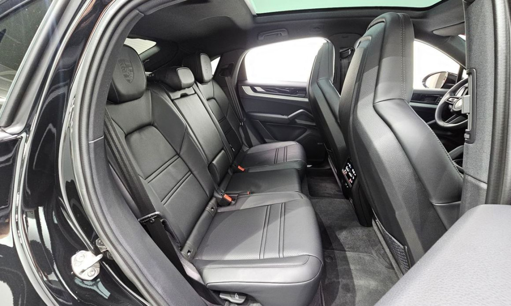 Porsche Cayenne 3.0 Coupe, 2025