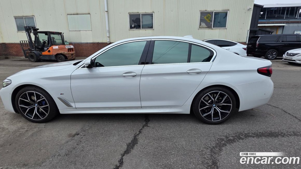 BMW 5-Series 530i M Sport Package, 2022