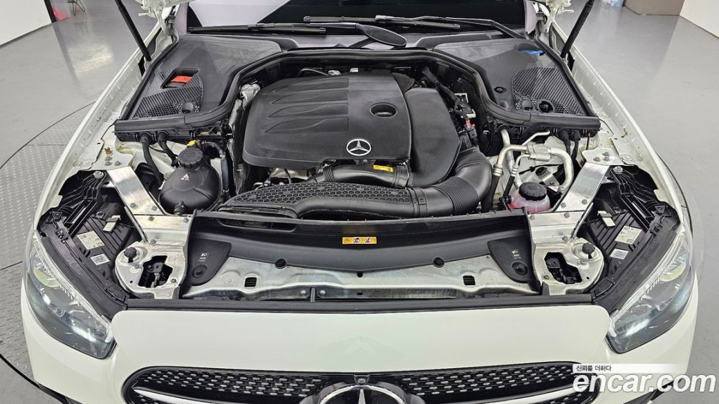 Mercedes-Benz E-Class E350 4MATIC AMG Line, 2022