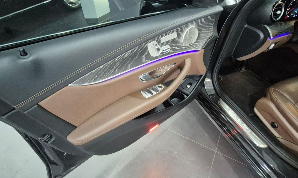 Mercedes-Benz E-Class E350 4MATIC Avantgarde, 2022