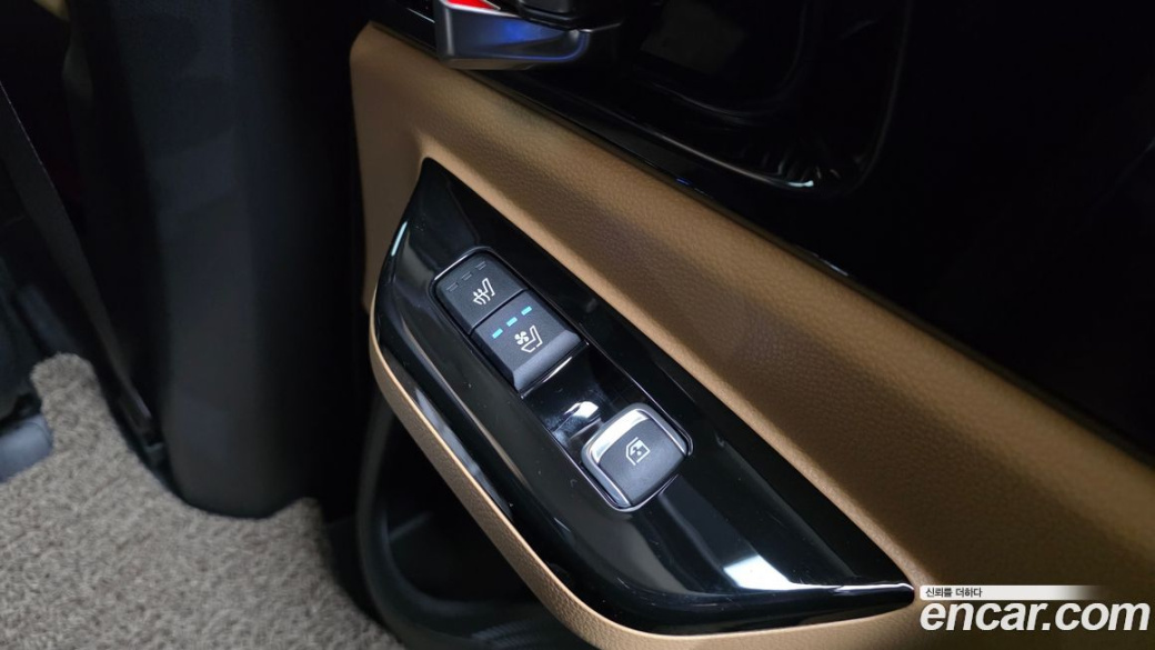 Kia Carnival 9-Seater Signature, 2023