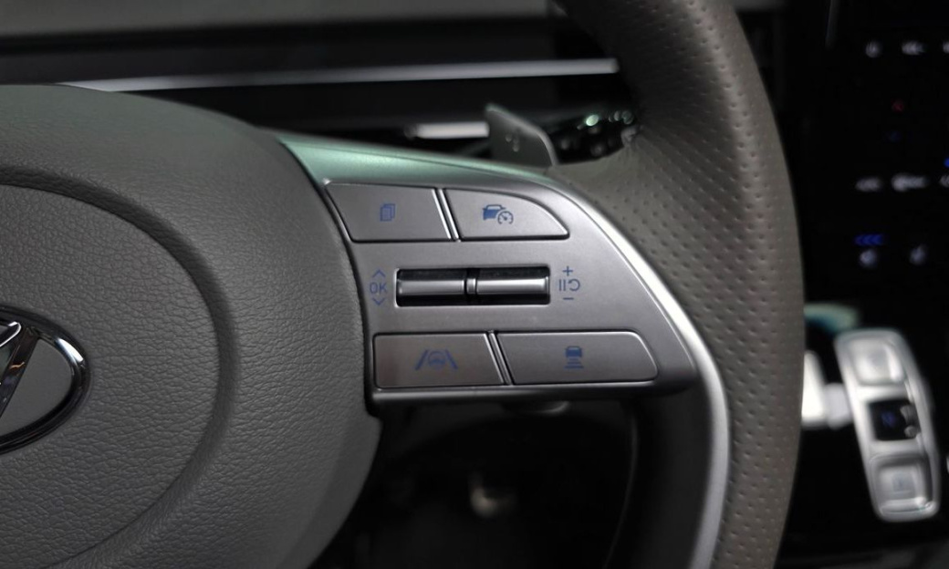 Hyundai Staria 4WD Lounge 9-Seater, 2023
