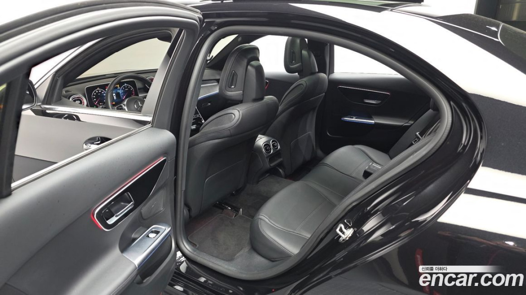 Mercedes-Benz C-Class C300 4MATIC Avantgarde, 2023