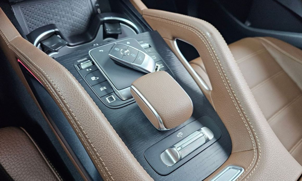 Mercedes-Benz GLE-Class GLE450 4MATIC, 2025