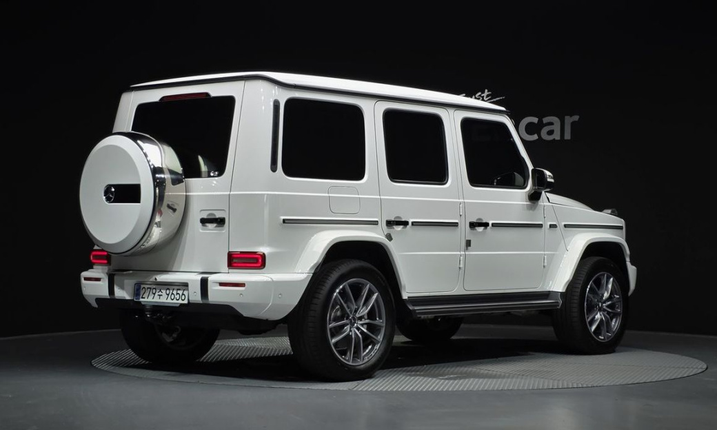 Mercedes-Benz G-Class G450d, 2025