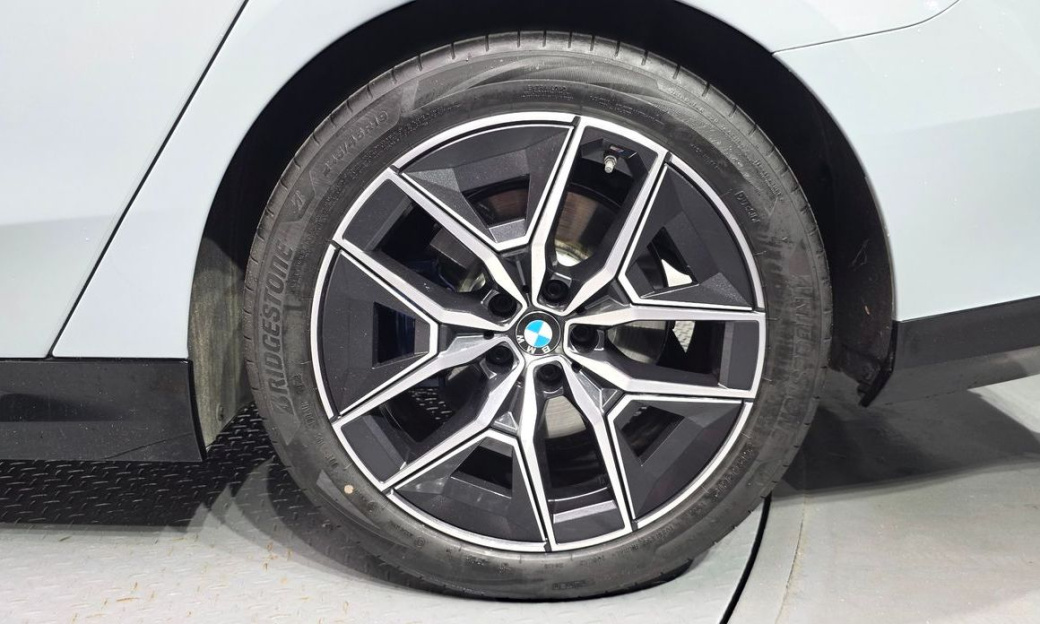 BMW 5-Series 520i M Sport, 2024