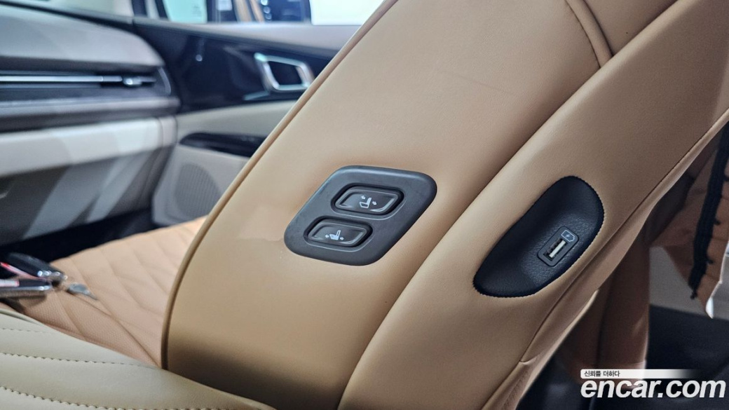 Kia Carnival 9-Seater Noblesse, 2023
