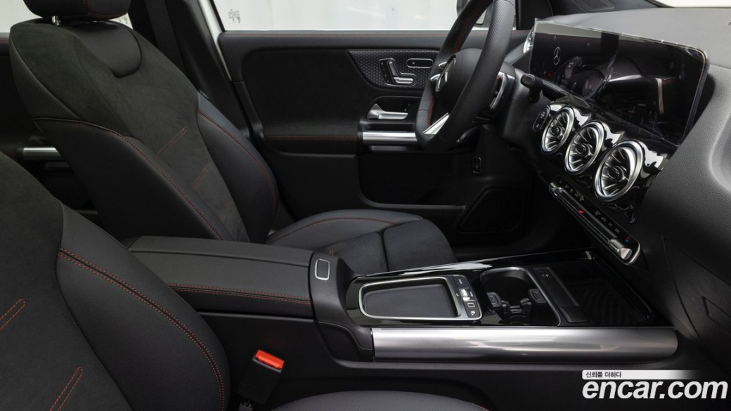Mercedes-Benz GLA-Class GLA250 4MATIC, 2026