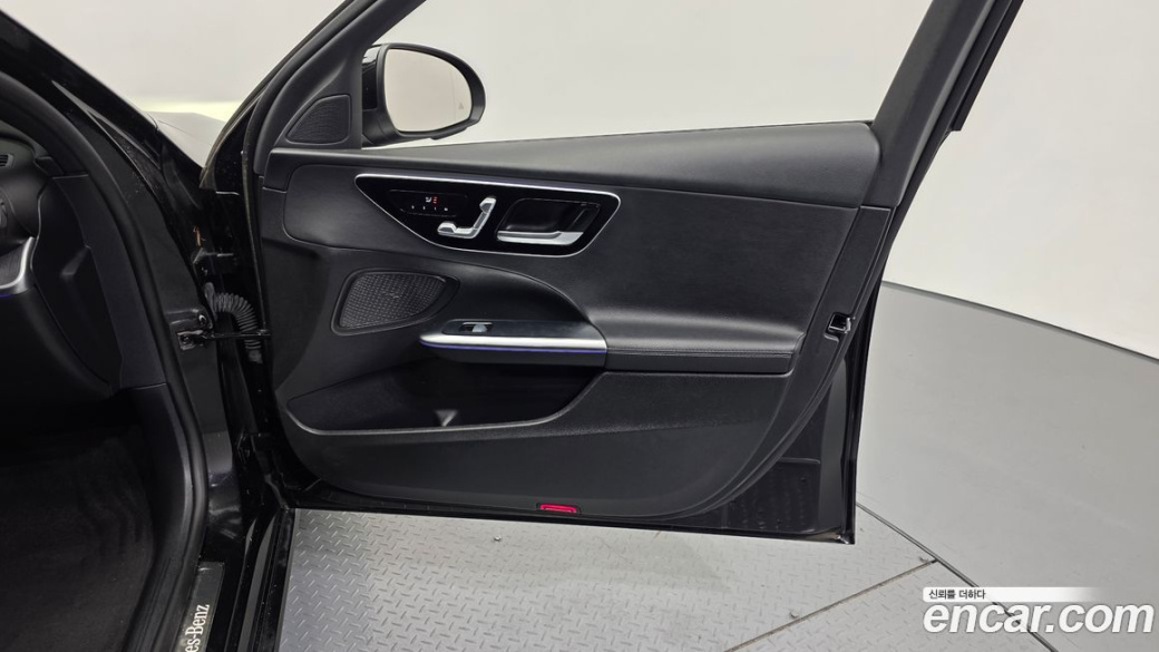 Mercedes-Benz C-Class C300 4MATIC Avantgarde, 2023