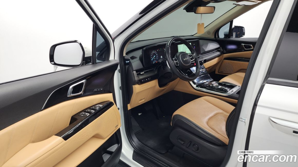 Kia Carnival 9-Seater Signature, 2023