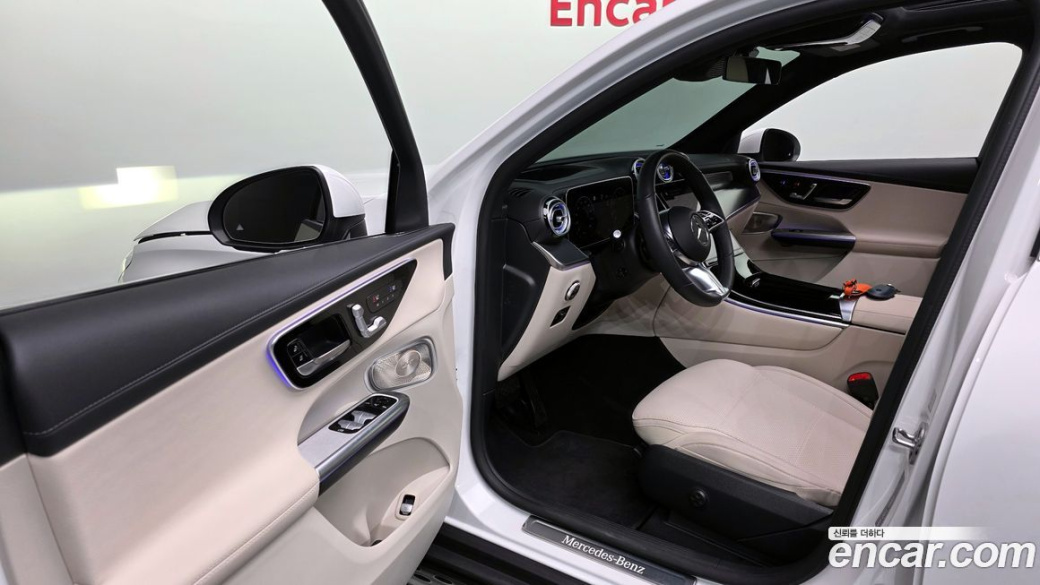 Mercedes-Benz GLC-Class GLC 300 4MATIC Avantgarde, 2025