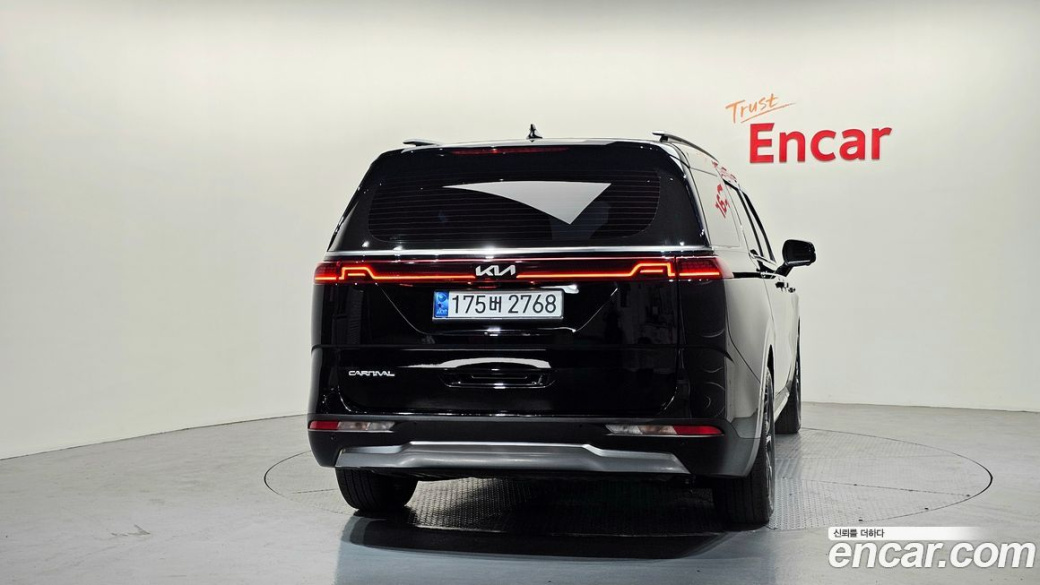 Kia Carnival 7-Seater Signature, 2023