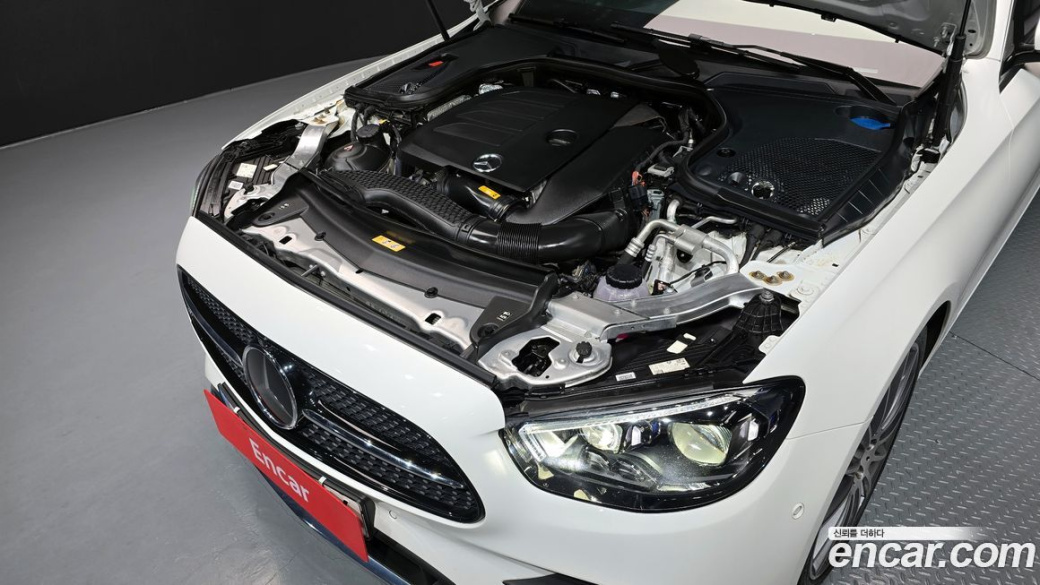 Mercedes-Benz E-Class E350 4MATIC AMG Line, 2022