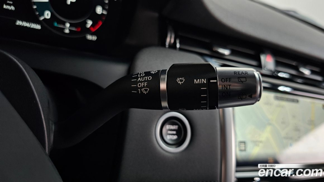 Land Rover Discovery Sport P250 SE, 2022