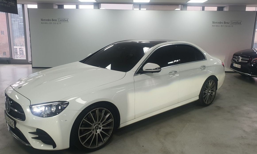 Mercedes-Benz E-Class E350 4MATIC AMG Line, 2022