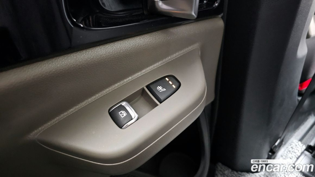 Kia Carnival 9-Seater Gravity, 2025