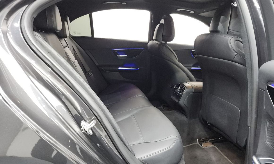 Mercedes-Benz C-Class C300 4MATIC Avantgarde, 2023