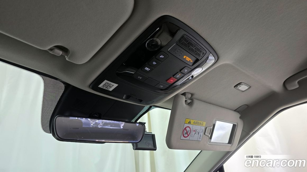 Kia Carnival 9-Seater Prestige, 2024