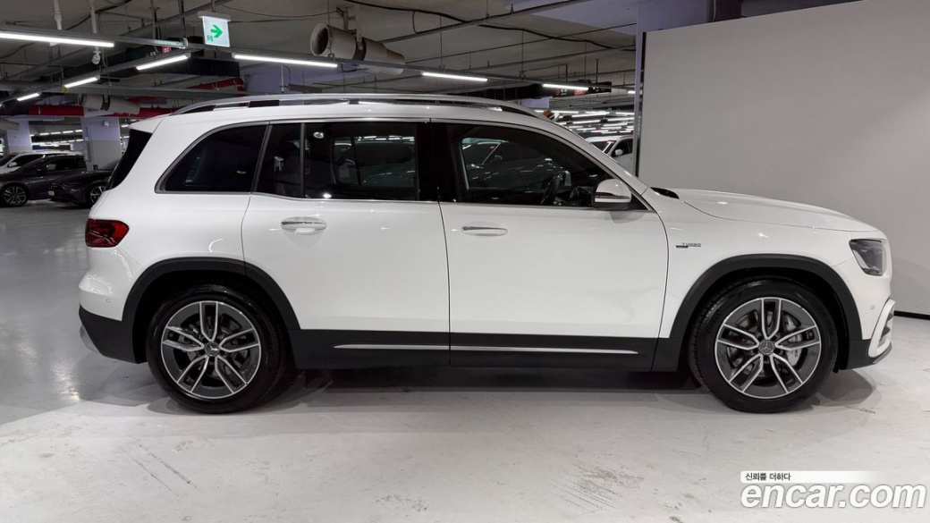 Mercedes-Benz GLB-Class AMG GLB35 4MATIC, 2025