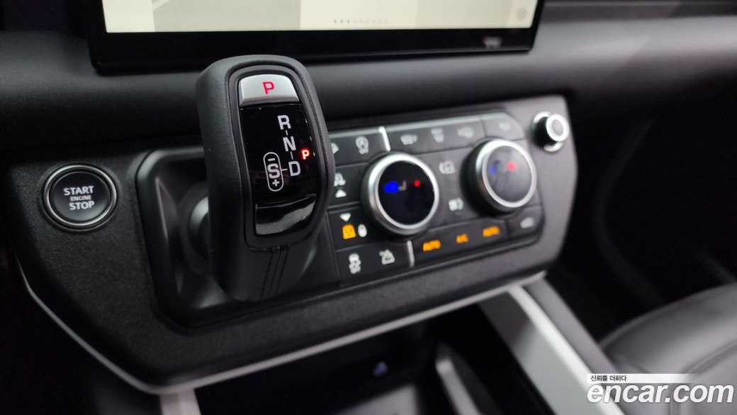 Land Rover Defender 110 D250 X-Dynamic SE, 2025