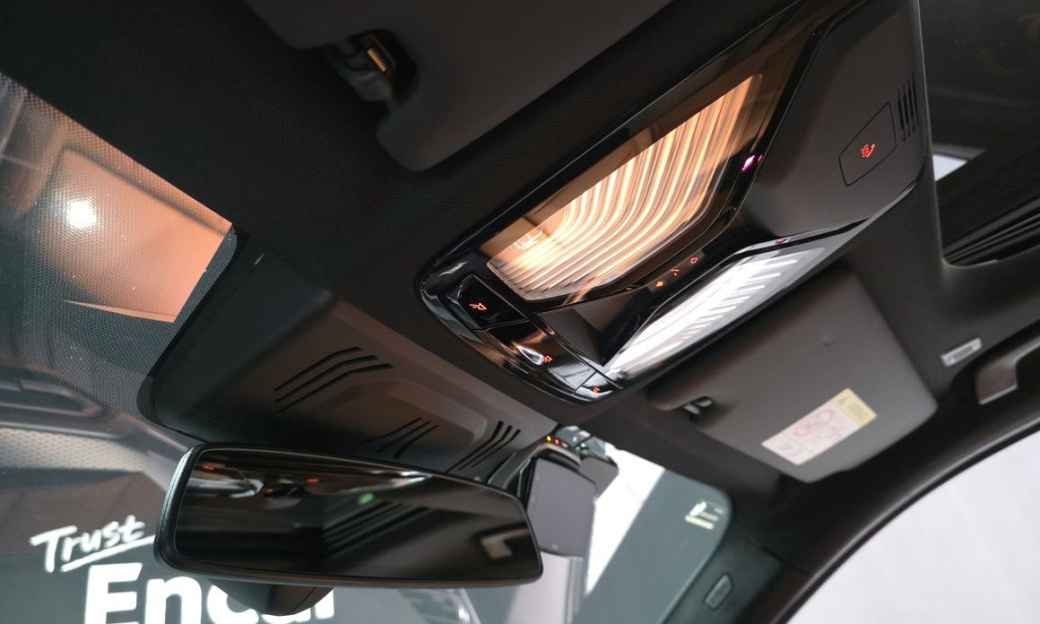 BMW 3-Series 320i M Sport, 2023