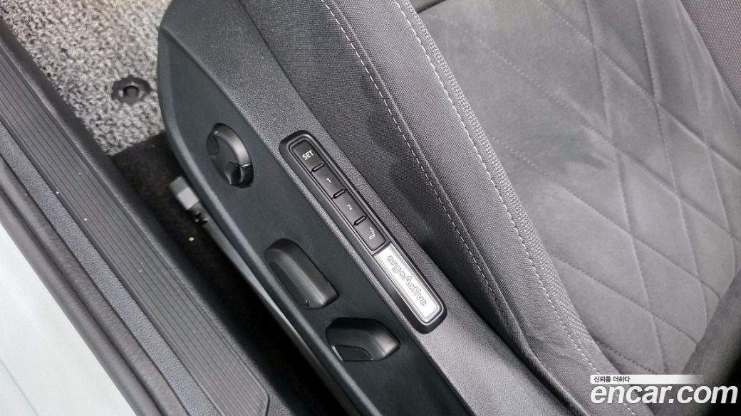 Volkswagen Golf 2.0 TDI Prestige, 2024