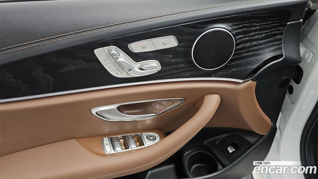 Mercedes-Benz E-Class E250 AMG Line, 2023