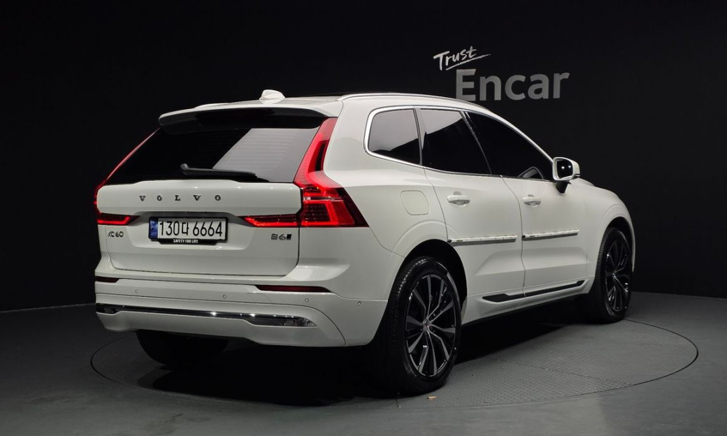Volvo XC60 B6 Ultimate Bright, 2024