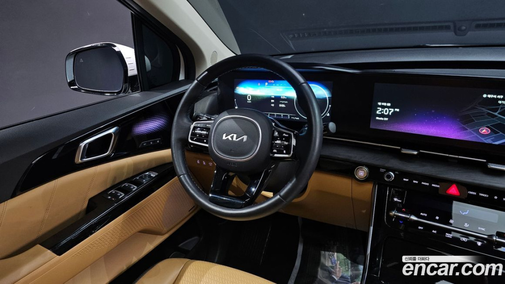 Kia Carnival 7-Seater Signature, 2023
