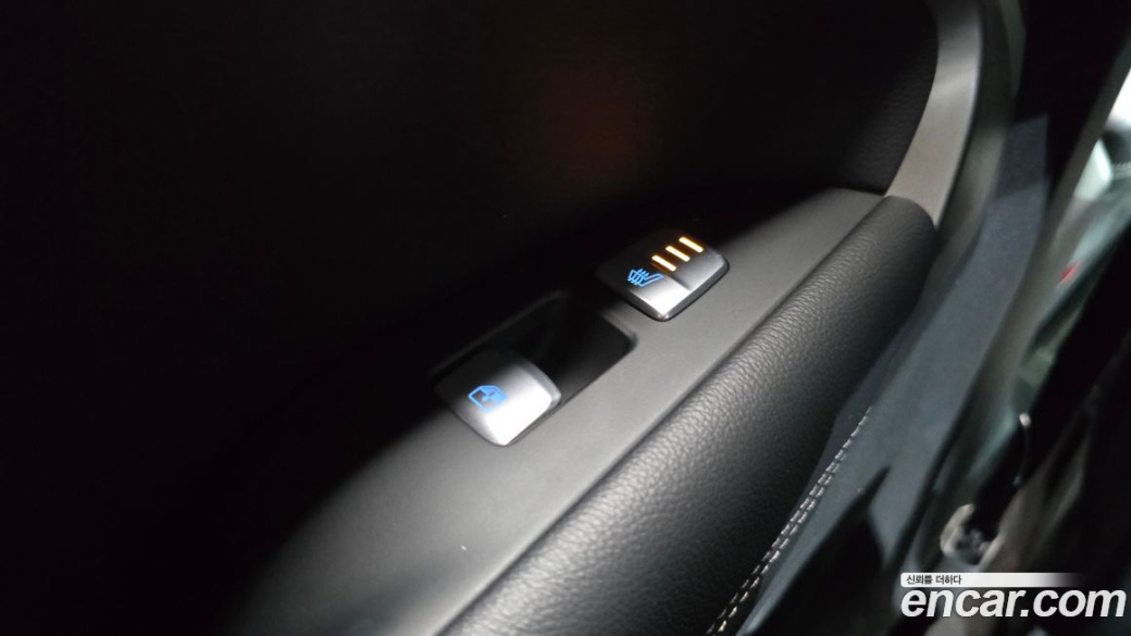Genesis G70 Gasoline 2.0T 4WD, 2023