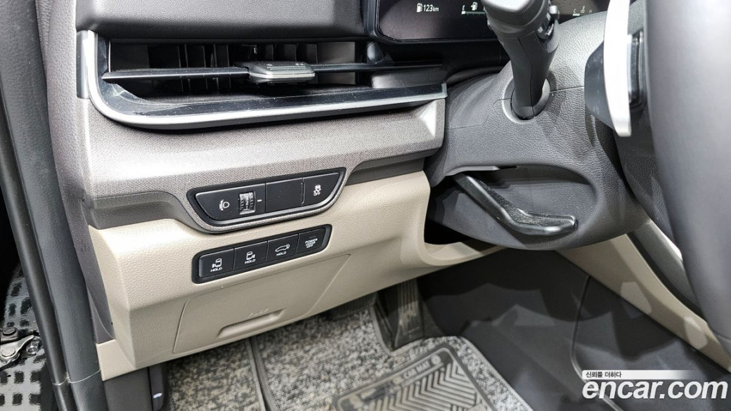 Kia Carnival 7-Seater Noblesse, 2025