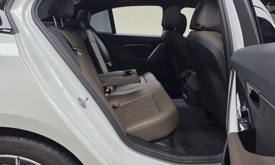 BMW 5-Series 520i Special Edition, 2026