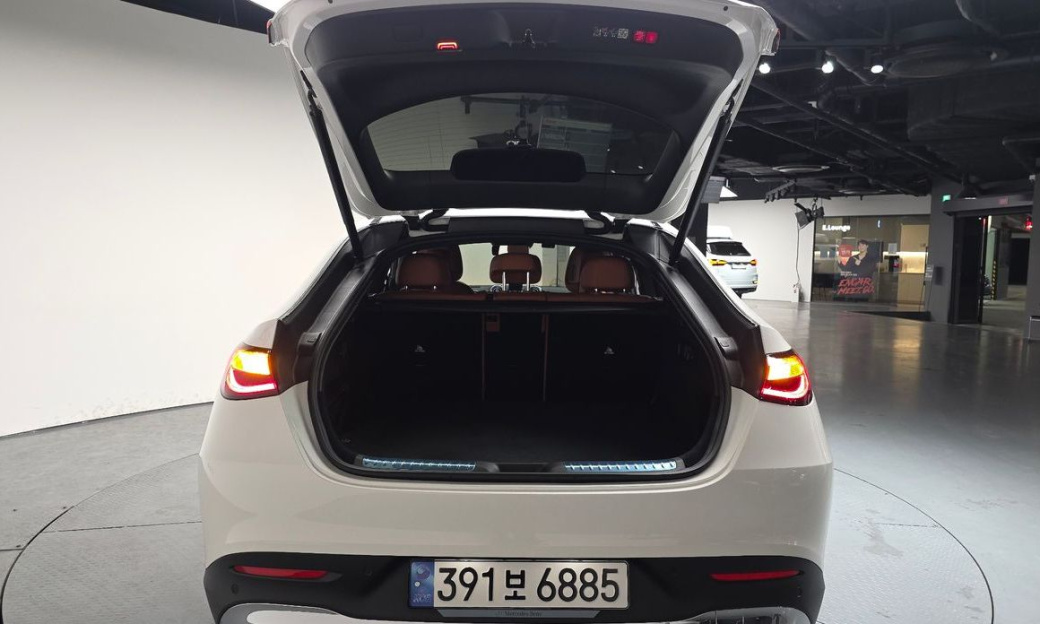 Mercedes-Benz GLC-Class GLC300 4MATIC Avnatgarde Coupe, 2025