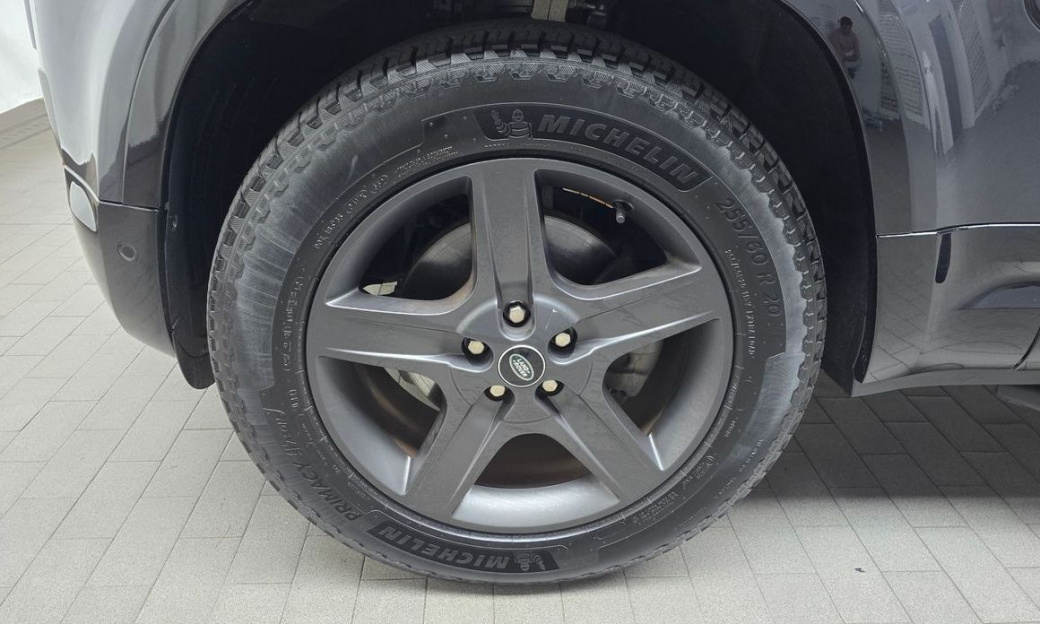 Land Rover Defender 110 P300 X-Dynamic SE, 2022