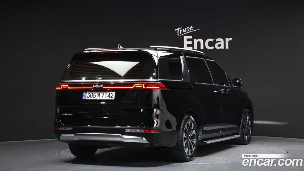 Kia Carnival 9-Seater Signature, 2023