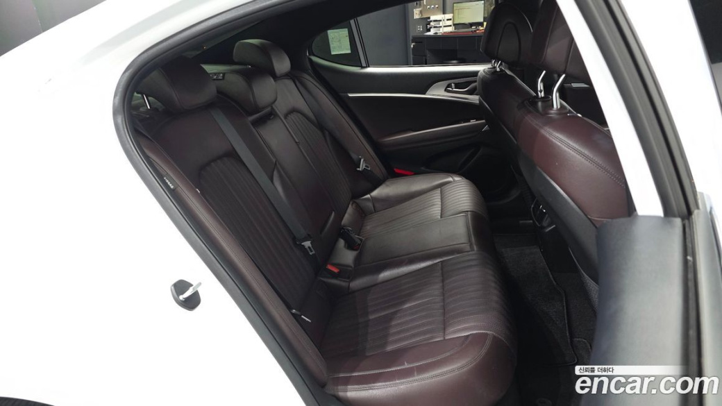 Genesis G70 Gasoline 2.0T 2WD, 2023