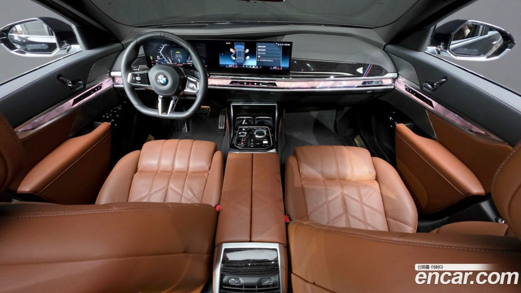 BMW 7-Series 740i xDrive M Sport, 2025