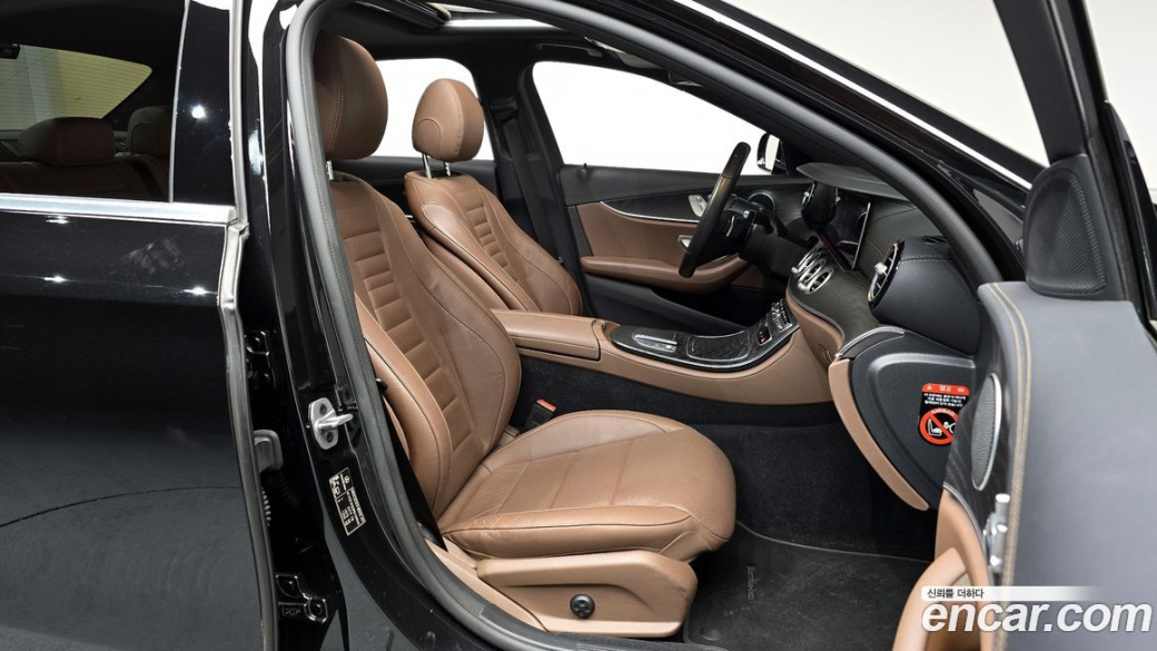 Mercedes-Benz E-Class E250 AMG Line, 2023