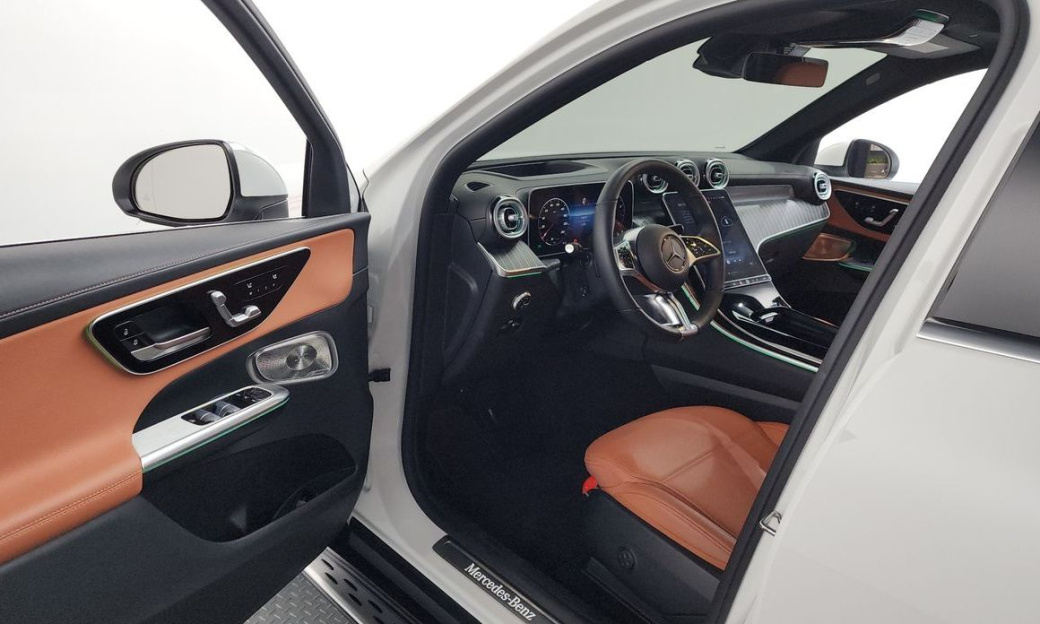 Mercedes-Benz GLC-Class GLC 300 4MATIC Avantgarde, 2025
