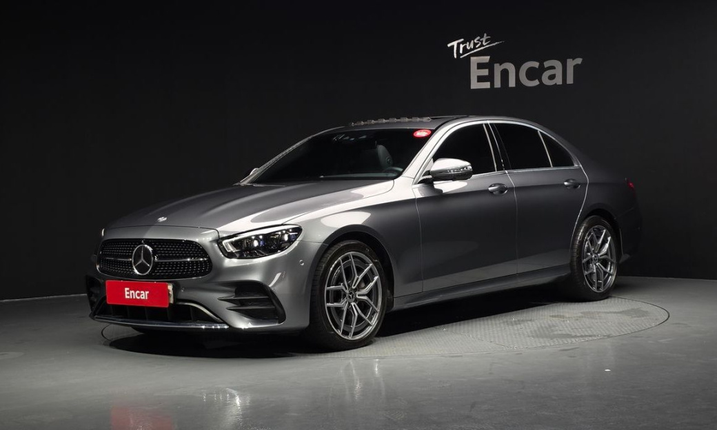Mercedes-Benz E-Class E220d 4MATIC AMG Line, 2022