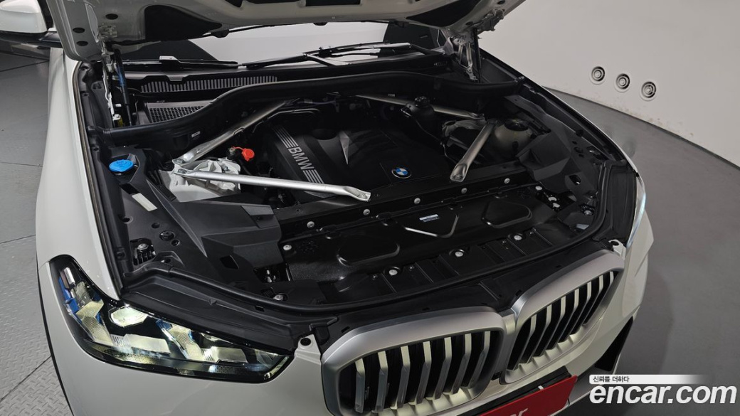 BMW X5 xDrive 40i xLine, 2024