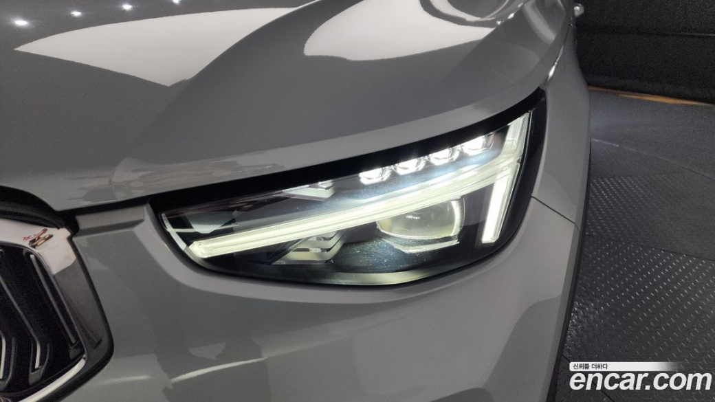 Volvo XC40 B4 Ultimate Bright, 2024