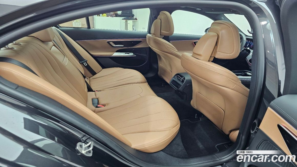 Mercedes-Benz E-Class E200 Avantgarde, 2025