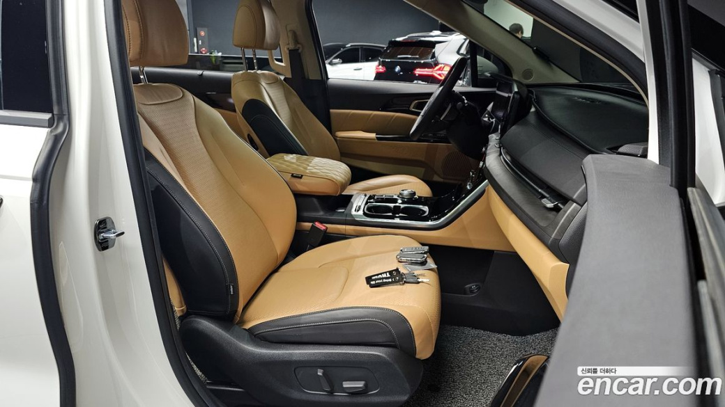 Kia Carnival 9-Seater Signature, 2023