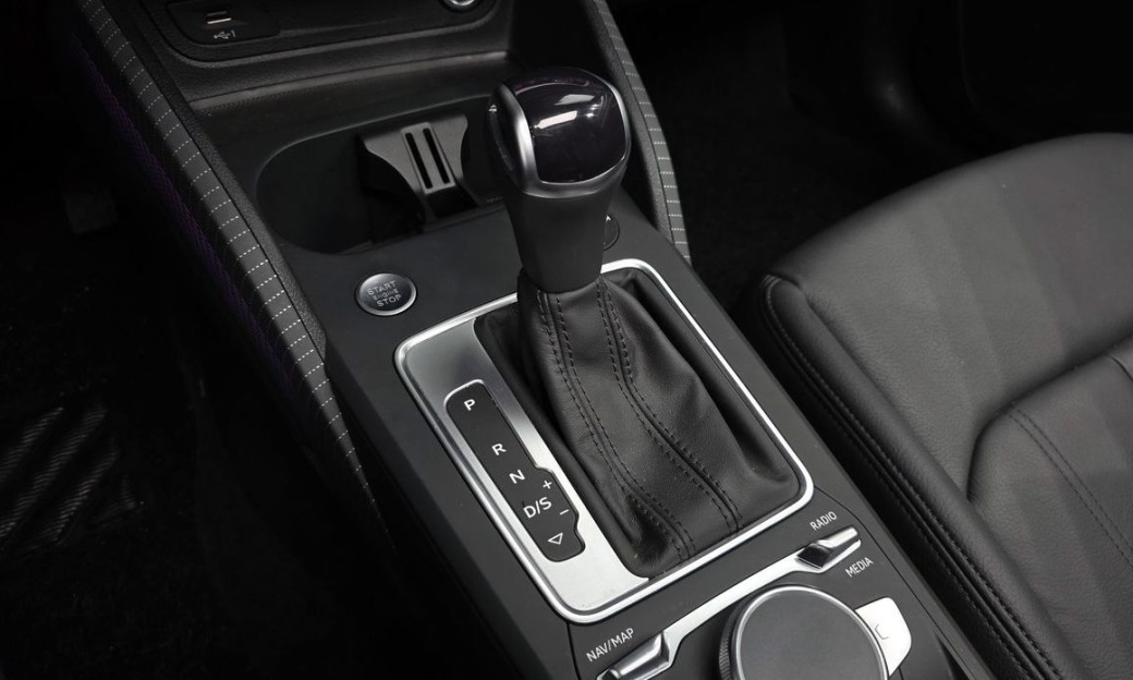 Audi Q2 35 TDI Premium, 2023