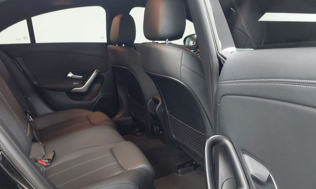 Mercedes-Benz CLA-Class CLA250 4MATIC, 2025